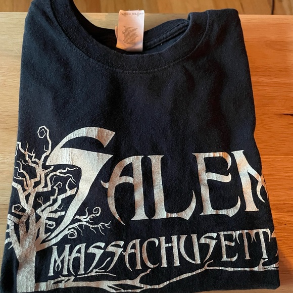 Spooky Salem MA tee w/Dead Tree - Picture 3 of 5